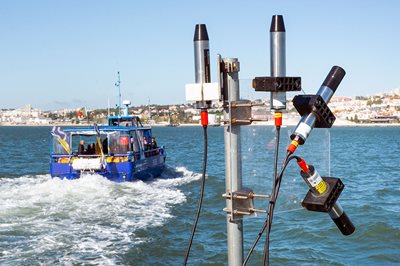 Radiometers mounted on the Fisália following the Lisboat ferry. Photo: Federico Ienna